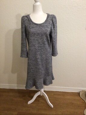 Talbots grey  quarter sleeve ruffle hem dress